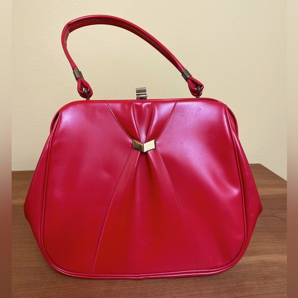 Vintage Handbags - Red 1950s/1960s Vinyl - Leather Like Hand Bag Purse Top Handle Tote